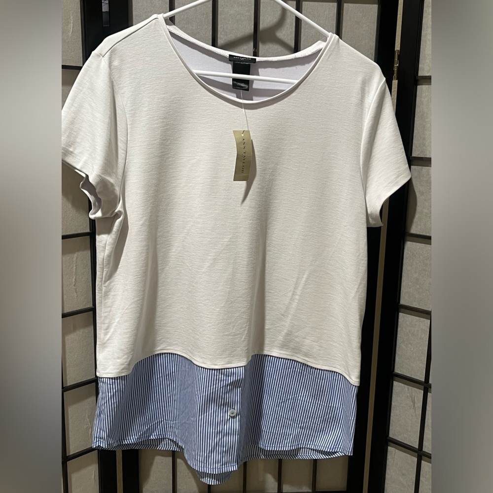 ANN TAYLOR White Top with Blue Pinstripe Shirttail WOMEN SIZE L